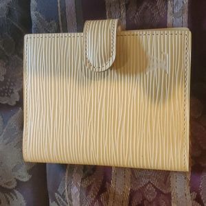 Louis vuitton  new hp  new yellow leather card case holder 💛  new